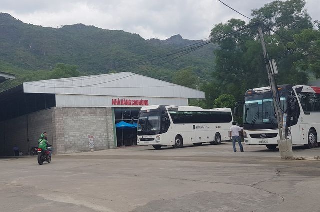 Chủ showroom đón khách Trung Quốc “chây ì” tháo dỡ: Lãnh đạo TP Nha Trang nói gì? - 1 Chủ showroom đón khách Trung Quốc “chây ì” tháo dỡ: Lãnh đạo TP Nha Trang nói gì? - 1
