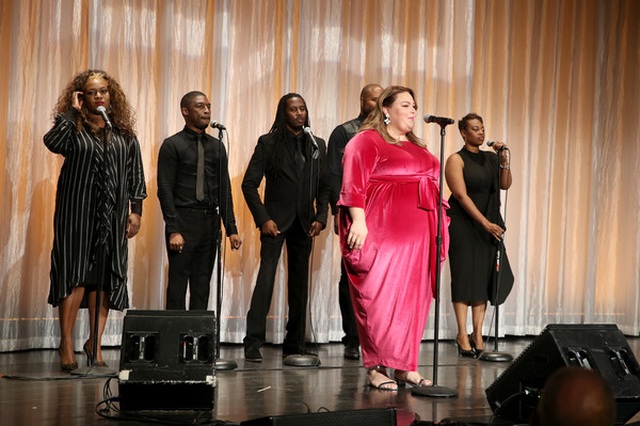 Chrissy Metz vẫn xinh đẹp dù vóc dáng nặng nề - 6 Chrissy Metz vẫn xinh đẹp dù vóc dáng nặng nề - 6
