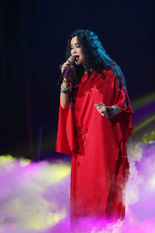 Thanh Lam, Ngọc Khuê hát như “lên đồng” trong đêm nhạc Nguyễn Vĩnh Tiến - 6 Thanh Lam, Ngọc Khuê hát như “lên đồng” trong đêm nhạc Nguyễn Vĩnh Tiến - 6