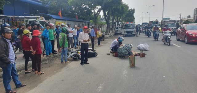 Đôi nam nữ thương vong trên đường đi bê tráp cưới về - 2 Đôi nam nữ thương vong trên đường đi bê tráp cưới về - 2