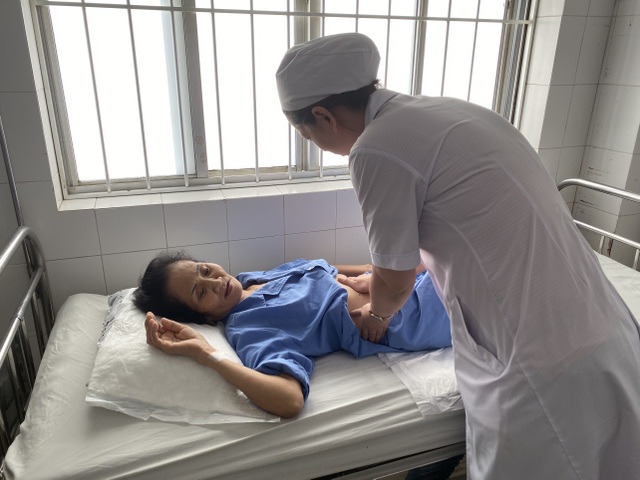 Cần Thơ: Cứu sống bệnh nhân bị xuất huyết tiêu hóa trong tình trạng nguy kịch - 1 Cần Thơ: Cứu sống bệnh nhân bị xuất huyết tiêu hóa trong tình trạng nguy kịch - 1