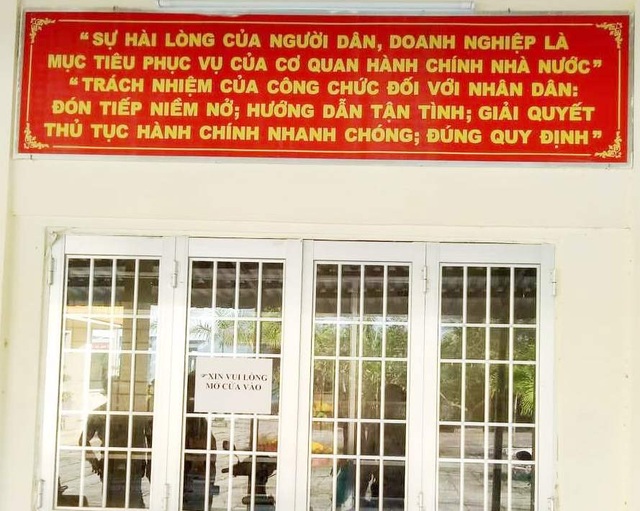 Dân đi 5 lần 7 lượt và phải chi tiền mới làm được... giấy khai sinh! - 1 Dân đi 5 lần 7 lượt và phải chi tiền mới làm được... giấy khai sinh! - 1