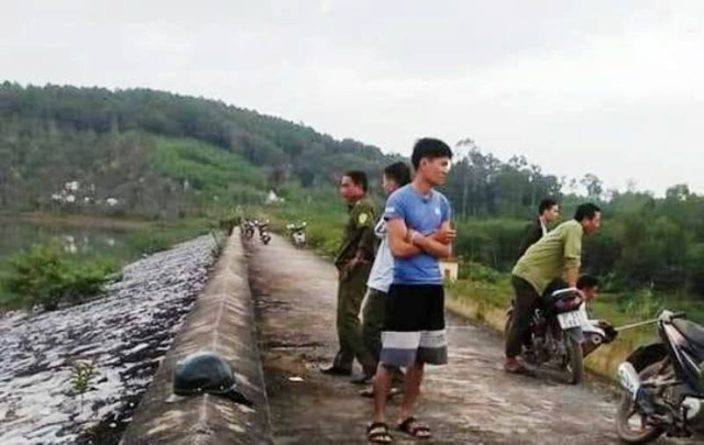 Học sinh lớp 6 tử vong dưới đập với nhiều bất thường - 1 Học sinh lớp 6 tử vong dưới đập với nhiều bất thường - 1