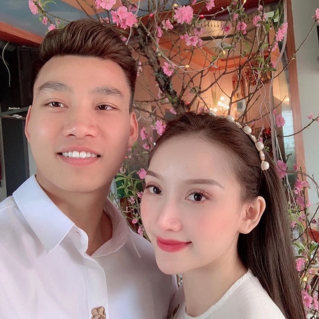 Hội bạn gái của dàn cầu thủ Việt Nam vừa đẹp vừa giỏi kiếm tiền - 10 Hội bạn gái của dàn cầu thủ Việt Nam vừa đẹp vừa giỏi kiếm tiền - 10