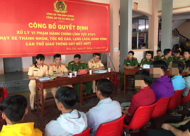Nhóm “quái xế” đua xe trái phép bị xử phạt gần 40 triệu đồng - 2 Nhóm “quái xế” đua xe trái phép bị xử phạt gần 40 triệu đồng - 2