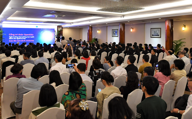 Ra mắt cổng tri thức khai phóng dành cho người tự học - 1 Ra mắt cổng tri thức khai phóng dành cho người tự học - 1