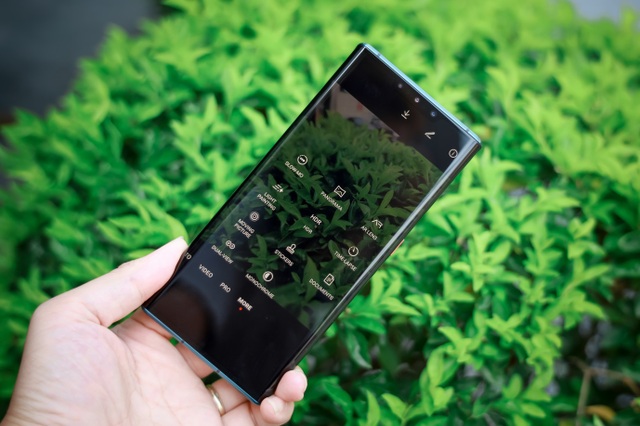 Huawei Mate 30 Pro – smartphone mang hơi thở tương lai chính thức mở bán tại Việt Nam - 2 Huawei Mate 30 Pro – smartphone mang hơi thở tương lai chính thức mở bán tại Việt Nam - 2
