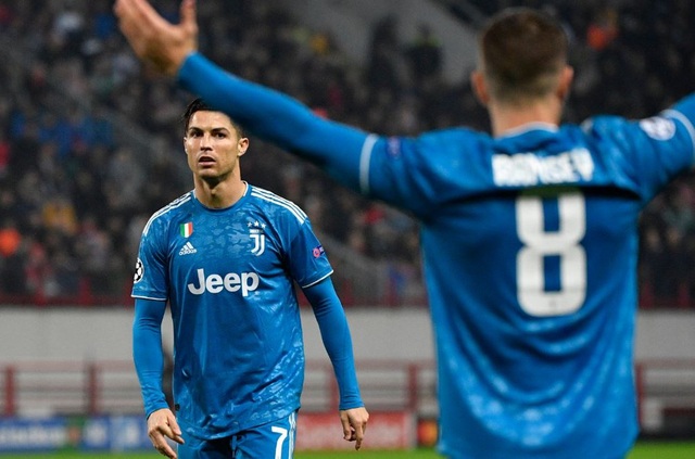 C.Ronaldo mất kỷ lục ở Champions League vì bị đồng đội 