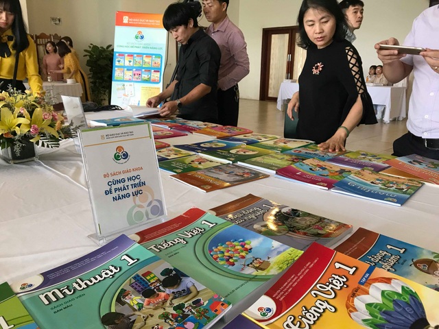 Chiều nay, công bố sách giáo khoa lớp 1 mới - 1