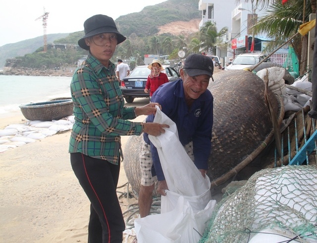 Bão số 6: Bảo vệ tính mạng người dân là quan trọng nhất - 10 Bão số 6: Bảo vệ tính mạng người dân là quan trọng nhất - 10