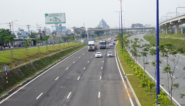 Thông xe nút giao 14 làn xe, giải cứu điểm nóng cửa ngõ Đông Sài Gòn - 3 Thông xe nút giao 14 làn xe, giải cứu điểm nóng cửa ngõ Đông Sài Gòn - 3