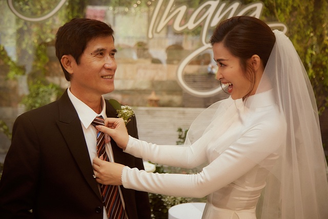 Khoảnh khắc đáng nhớ trong lễ vu quy của Đông Nhi - Ông Cao Thắng - 5 Khoảnh khắc đáng nhớ trong lễ vu quy của Đông Nhi - Ông Cao Thắng - 5