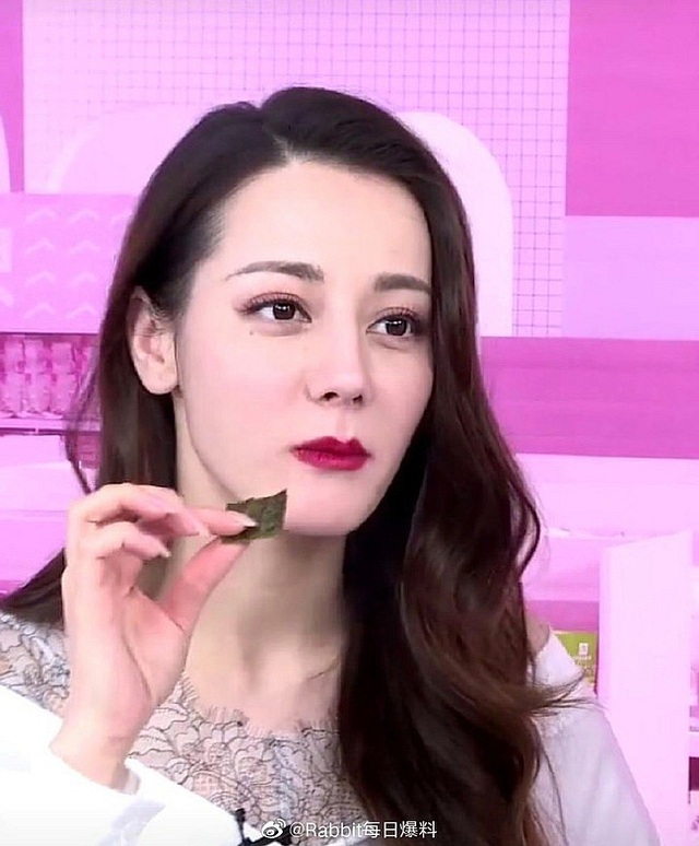Nhan sắc vạn người mê của mỹ nhân 9x - Địch Lệ Nhiệt Ba - 21 Nhan sắc vạn người mê của mỹ nhân 9x - Địch Lệ Nhiệt Ba - 21