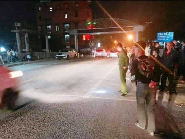 Truy tìm đối tượng nghi nổ súng găm 8 mảnh đạn vào đùi người khác - 1 Truy tìm đối tượng nghi nổ súng găm 8 mảnh đạn vào đùi người khác - 1