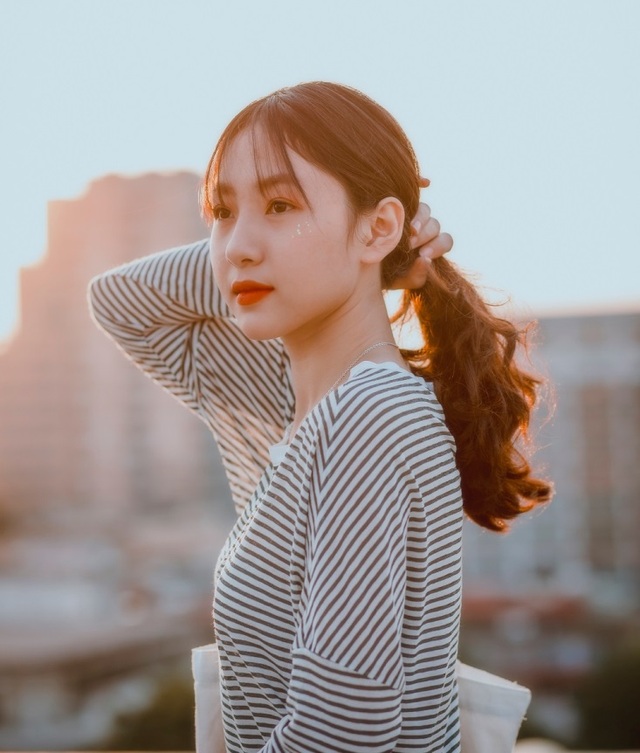 Nữ sinh xứ Nghệ mới vào đại học đã nổi rần rần vì vẻ ngoài tươi tắn - 4 Nữ sinh xứ Nghệ mới vào đại học đã nổi rần rần vì vẻ ngoài tươi tắn - 4