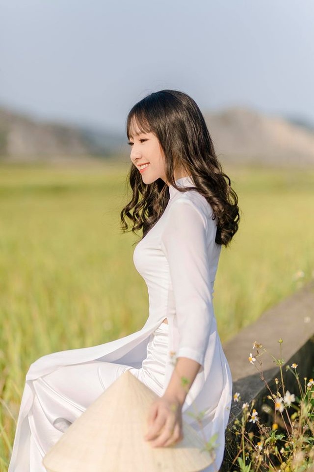 Nữ sinh xứ Nghệ mới vào đại học đã nổi rần rần vì vẻ ngoài tươi tắn - 2 Nữ sinh xứ Nghệ mới vào đại học đã nổi rần rần vì vẻ ngoài tươi tắn - 2