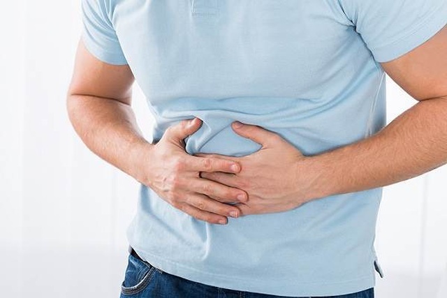 Mắc những triệu chứng này, có thể bạn đã chớm nhiễm ung thư đại tràng - 1 Mắc những triệu chứng này, có thể bạn đã chớm nhiễm ung thư đại tràng - 1