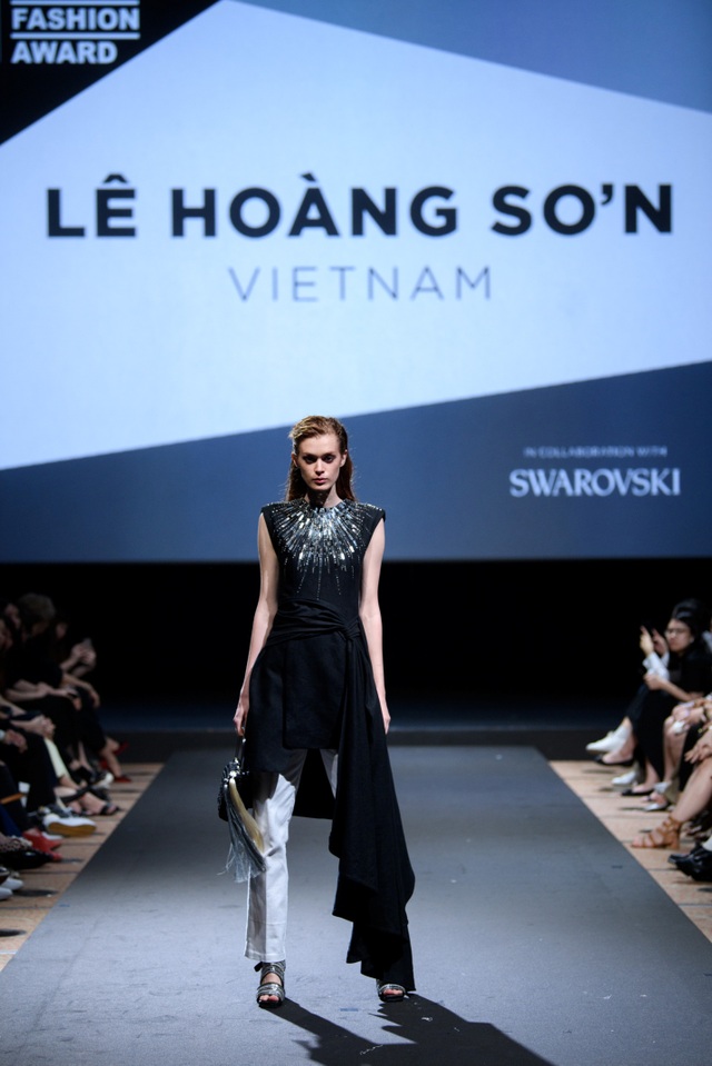 Nhà thiết kế trẻ Việt đoạt giải Á quân Thiết kế thời trang châu Á tại Singapore - 3 Nhà thiết kế trẻ Việt đoạt giải Á quân Thiết kế thời trang châu Á tại Singapore - 3