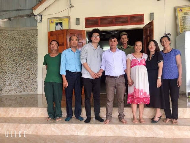 Vượt hơn 300 km đến cảm ơn 2 thầy giáo cứu con mình khỏi đuối nước - 2 Vượt hơn 300 km đến cảm ơn 2 thầy giáo cứu con mình khỏi đuối nước - 2