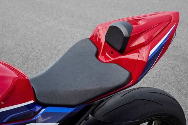 Honda CBR1000RR-R ra mắt, tranh tài ở World Superbike 2020 - 19