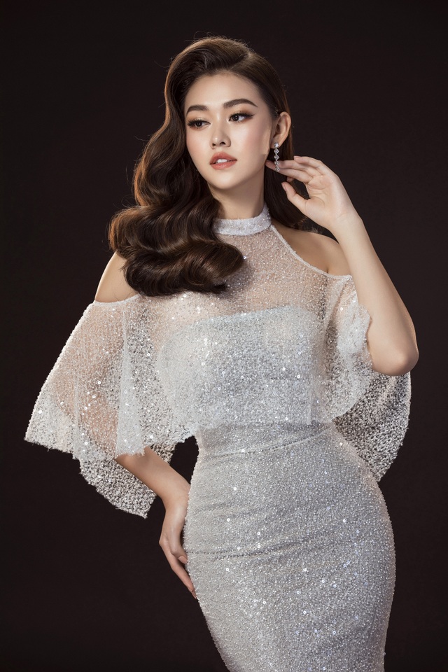 Hé lộ về sự cố khiến Tường San hoảng hốt trước thềm chung kết Hoa hậu Quốc tế - 3 Hé lộ về sự cố khiến Tường San hoảng hốt trước thềm chung kết Hoa hậu Quốc tế - 3