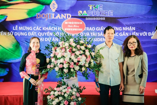Những cư dân đầu tiên nhận sổ hồng tại The Sapphire Residence Hạ Long của Dojiland - 3 Những cư dân đầu tiên nhận sổ hồng tại The Sapphire Residence Hạ Long của Dojiland - 3