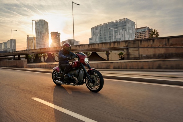 BMW tiến gần hơn với một mẫu Bobber 1800cc - 2