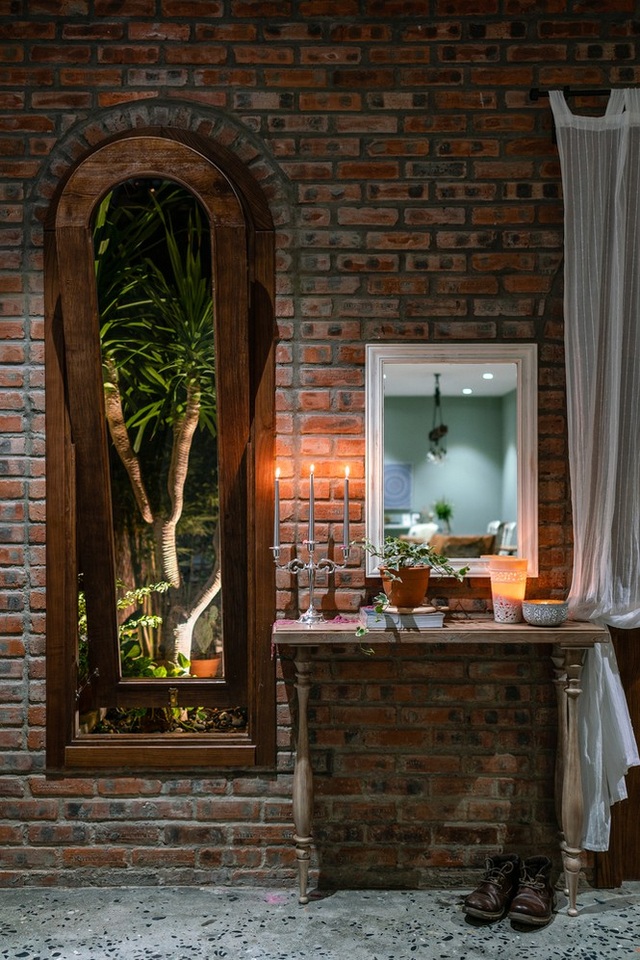 Nhà mặt tiền để mộc như tác phẩm nghệ thuật bị thôi miên ngay khi nhìn - 11 Nhà mặt tiền để mộc như tác phẩm nghệ thuật bị thôi miên ngay khi nhìn - 11