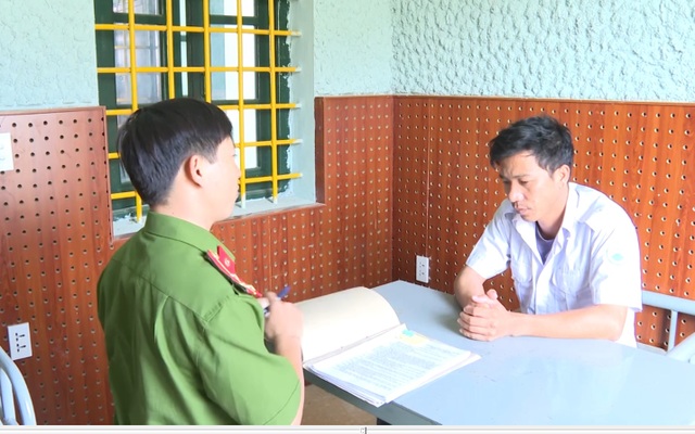 Bắt đối tượng gây tai nạn, kéo lê nạn nhân gần 2 km rồi bỏ trốn - 2 Bắt đối tượng gây tai nạn, kéo lê nạn nhân gần 2 km rồi bỏ trốn - 2