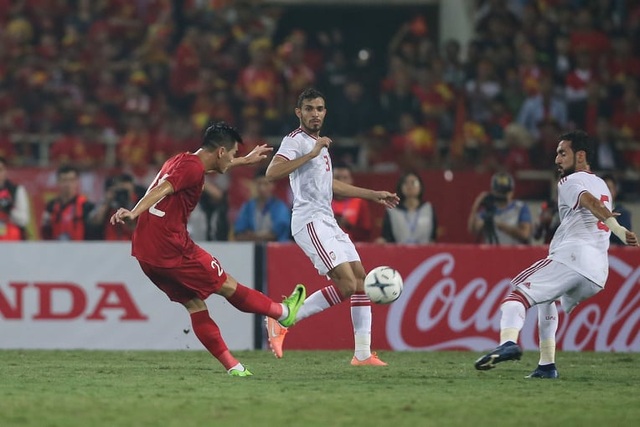 Việt Nam 1-0 UAE: Tiến Linh ghi bàn đẳng cấp - 11