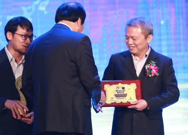 Bước tiến ngoạn mục trong mổ tim: Từ mổ ‘phanh ngực’ đến đường mổ chỉ 1,5 cm - 1 Bước tiến ngoạn mục trong mổ tim: Từ mổ ‘phanh ngực’ đến đường mổ chỉ 1,5 cm - 1