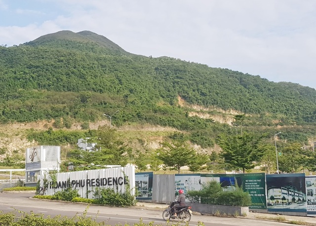 Tạm dừng những dự án “xà xẻo” núi Cô Tiên ở phía bắc Nha Trang - 3 Tạm dừng những dự án “xà xẻo” núi Cô Tiên ở phía bắc Nha Trang - 3