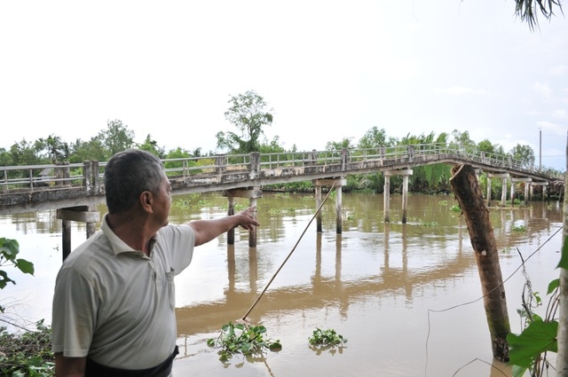 Có cầu Dân trí vững chãi, phụ huynh học sinh khỏi lo con em mình đuối nước - 5 Có cầu Dân trí vững chãi, phụ huynh học sinh khỏi lo con em mình đuối nước - 5