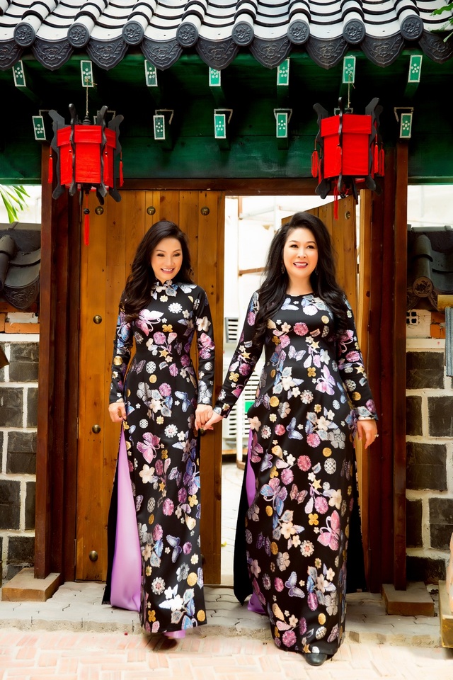 Nghệ sĩ Hồng Vân, Hồng Đào gắn bó 30 năm từ thuở cơ hàn - 3 Nghệ sĩ Hồng Vân, Hồng Đào gắn bó 30 năm từ thuở cơ hàn - 3