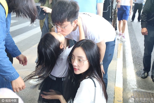 2 năm sau scandal ngoại tình ồn ào, Giả Nãi Lượng và Lý Tiểu Lộ chính thức ly hôn - 7 2 năm sau scandal ngoại tình ồn ào, Giả Nãi Lượng và Lý Tiểu Lộ chính thức ly hôn - 7