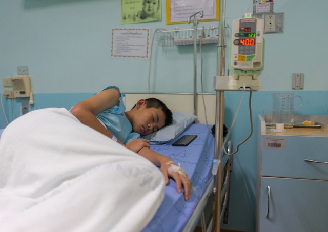 Sốt xuất huyết và “bí quyết” hạ sốt không thể bỏ qua - 2 Sốt xuất huyết và “bí quyết” hạ sốt không thể bỏ qua - 2
