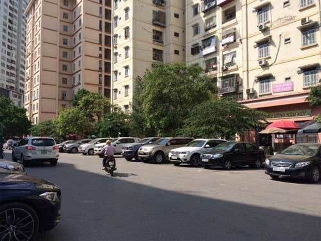 Cấm để xe dưới hầm chung cư, Hà Nội, TP.HCM vỡ trận bãi gửi xe? - 2 Cấm để xe dưới hầm chung cư, Hà Nội, TP.HCM vỡ trận bãi gửi xe? - 2