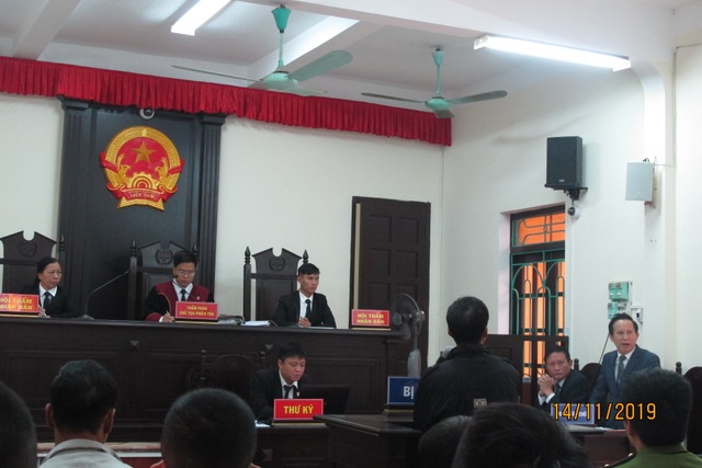 Đánh nhau vì cành dâu da, người gãy xương sườn, kẻ gãy xương bàn tay - 2 Đánh nhau vì cành dâu da, người gãy xương sườn, kẻ gãy xương bàn tay - 2