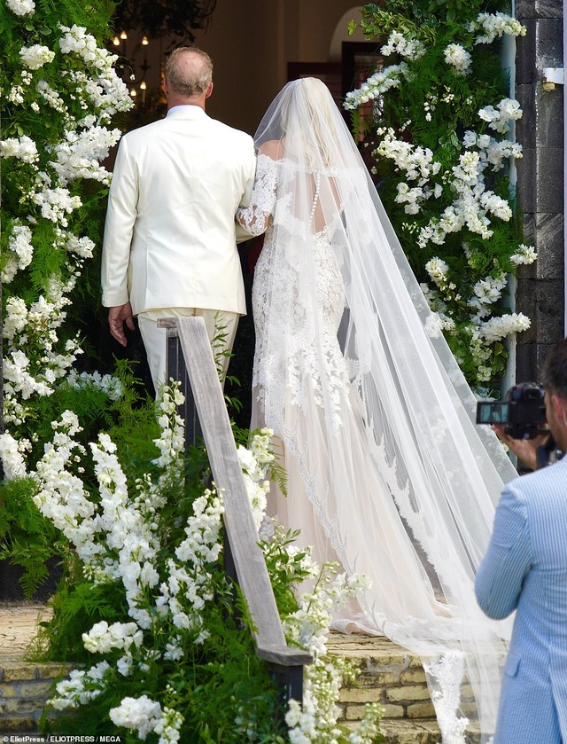 Siêu mẫu nội y Devon Windsor đã kết hôn - 8 Siêu mẫu nội y Devon Windsor đã kết hôn - 8