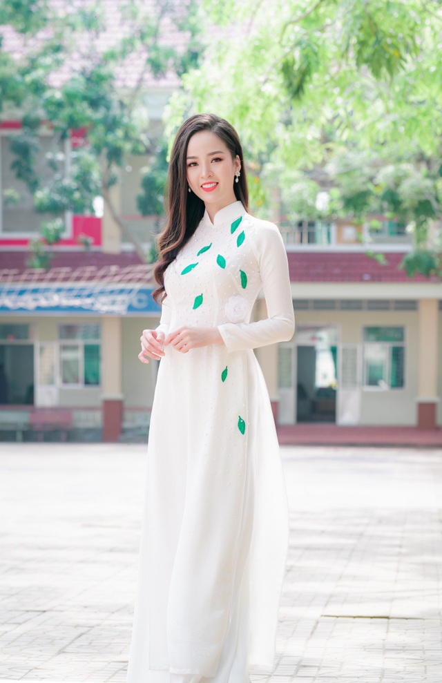 Hoa khôi Thanh Tú xinh xắn làm giám khảo “nét đẹp nhà giáo” - 6 Hoa khôi Thanh Tú xinh xắn làm giám khảo “nét đẹp nhà giáo” - 6