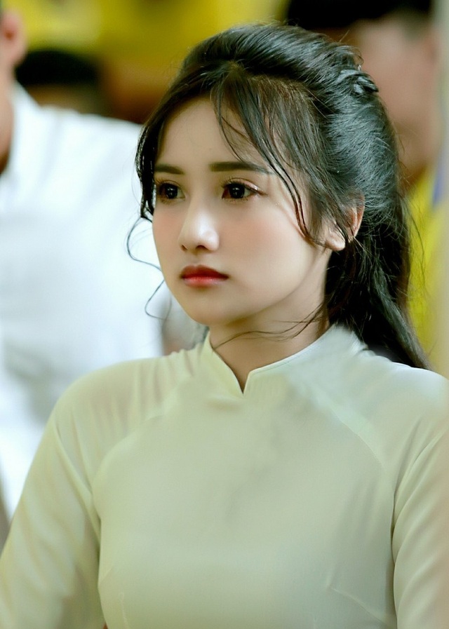 “Thiên thần đồng phục” Hà Nam không chỉ xinh đẹp mà còn học giỏi, làm cán bộ lớp - 4 “Thiên thần đồng phục” Hà Nam không chỉ xinh đẹp mà còn học giỏi, làm cán bộ lớp - 4