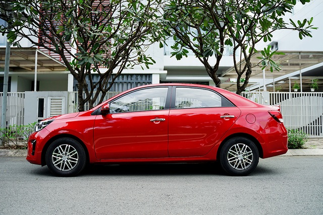 Kia Soluto: Xu hướng lựa chọn xe ô tô của gia đình trẻ - 2