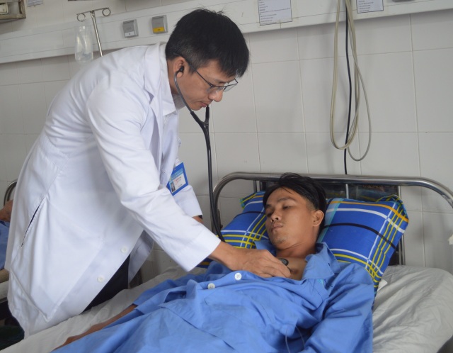 Nam thanh niên bị nhồi máu cơ tim cấp sau khi uống bia - 1 Nam thanh niên bị nhồi máu cơ tim cấp sau khi uống bia - 1