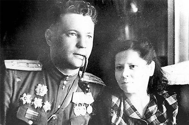 Phi công duy nhất trong lịch sử được cả Hitler và Stalin trọng thưởng - 3 Phi công duy nhất trong lịch sử được cả Hitler và Stalin trọng thưởng - 3