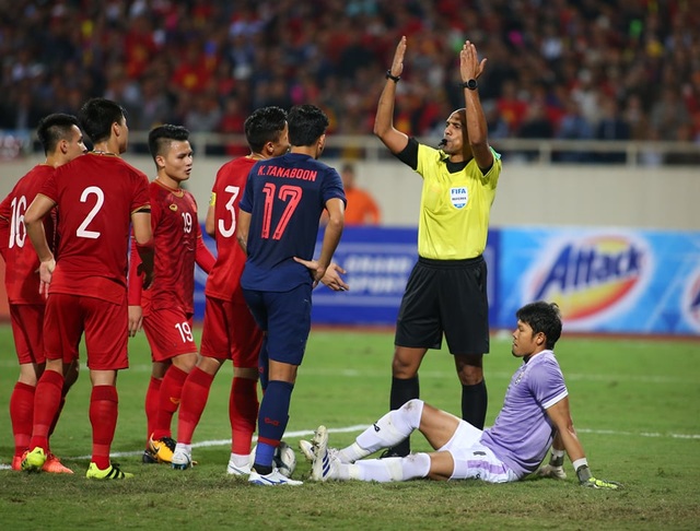 Việt Nam 0-0 Thái Lan: Hai quyết định gây tranh cãi của trọng tài - 26