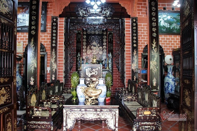 Biệt phủ bằng gốm đỏ có 1 không 2 ở Việt Nam của đại gia miền Tây - 2 Biệt phủ bằng gốm đỏ có 1 không 2 ở Việt Nam của đại gia miền Tây - 2