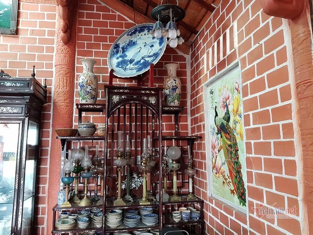 Biệt phủ bằng gốm đỏ có 1 không 2 ở Việt Nam của đại gia miền Tây - 8 Biệt phủ bằng gốm đỏ có 1 không 2 ở Việt Nam của đại gia miền Tây - 8