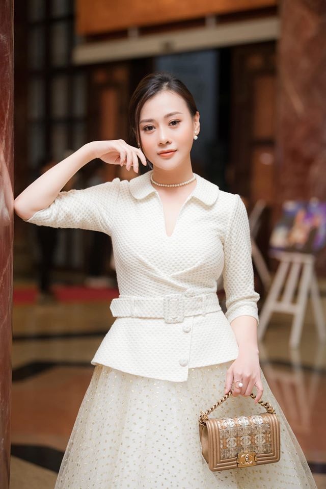 Chị gái tiết lộ “con người thật” của “Quỳnh Búp bê” Phương Oanh - 2 Chị gái tiết lộ “con người thật” của “Quỳnh Búp bê” Phương Oanh - 2