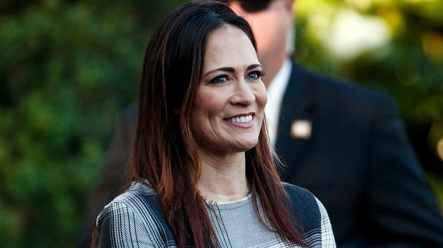 Ông Trump nhận hàng loạt thông điệp tiêu cực trong ngày đầu vào Nhà Trắng - 1 Ông Trump nhận hàng loạt thông điệp tiêu cực trong ngày đầu vào Nhà Trắng - 1