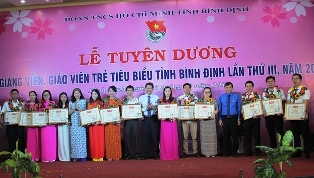 Những cô giáo trẻ gieo yêu thương giữa núi rừng - 2